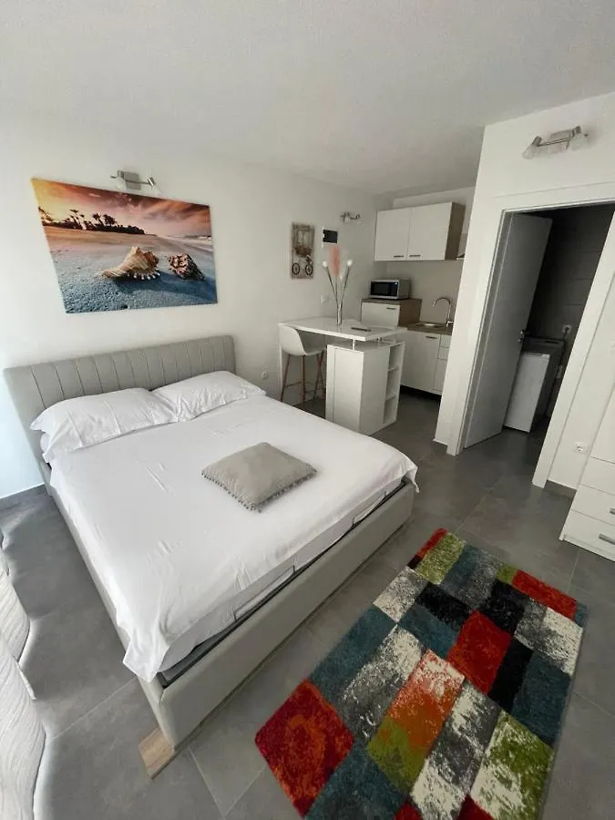 Villa Milena Sweet Apartment-With A Pool Trogir Lejlighed