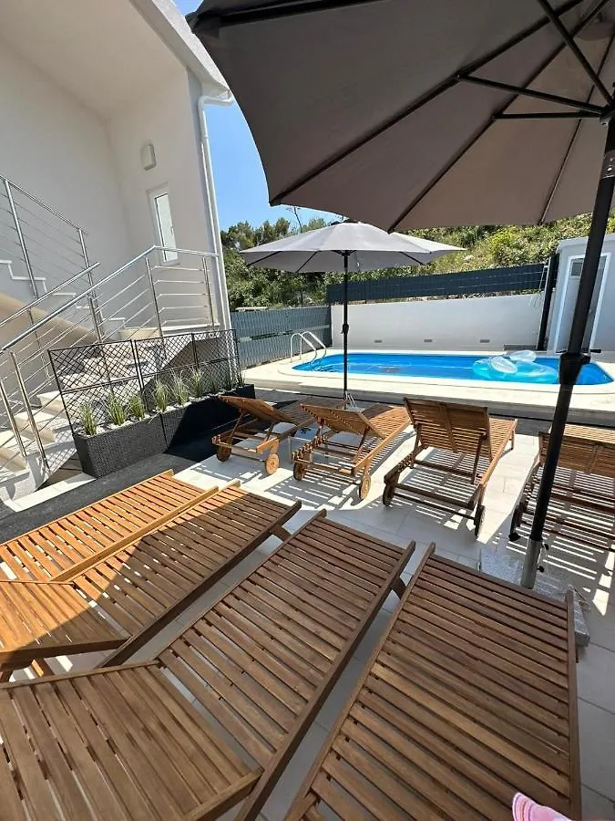 Villa Milena Sweet Apartment-With A Pool Trogir Kroatien