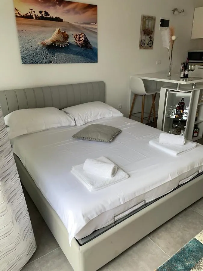 Apartment Villa Milena Sweet Apartment-With A Pool Trogir