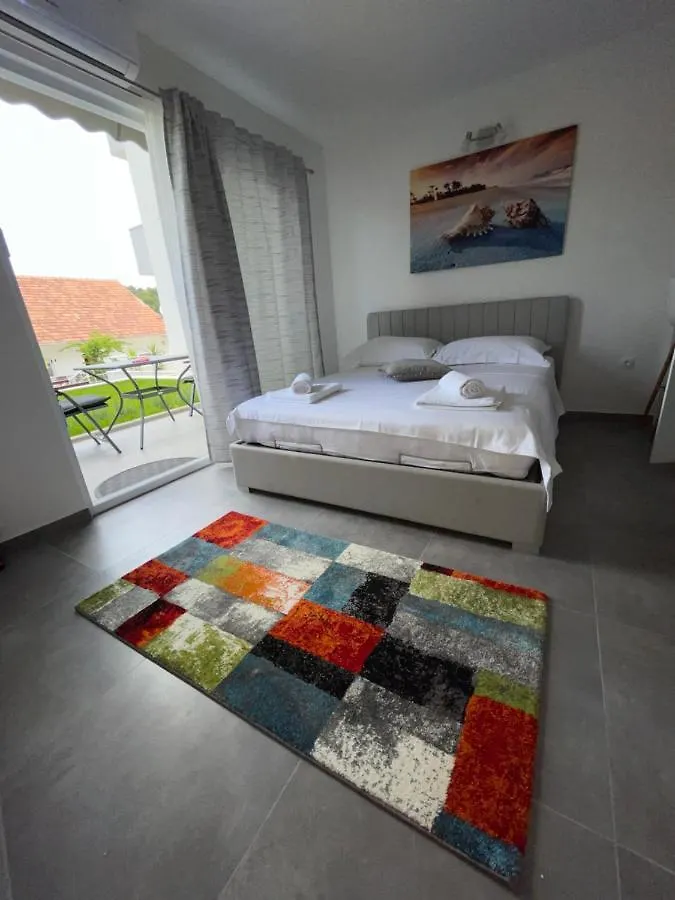 Apartment Villa Milena Sweet Apartment-With A Pool Trogir