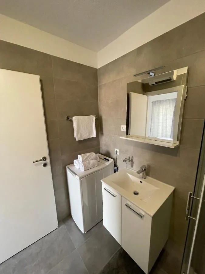 Villa Milena Sweet Apartment-With A Pool Trogir