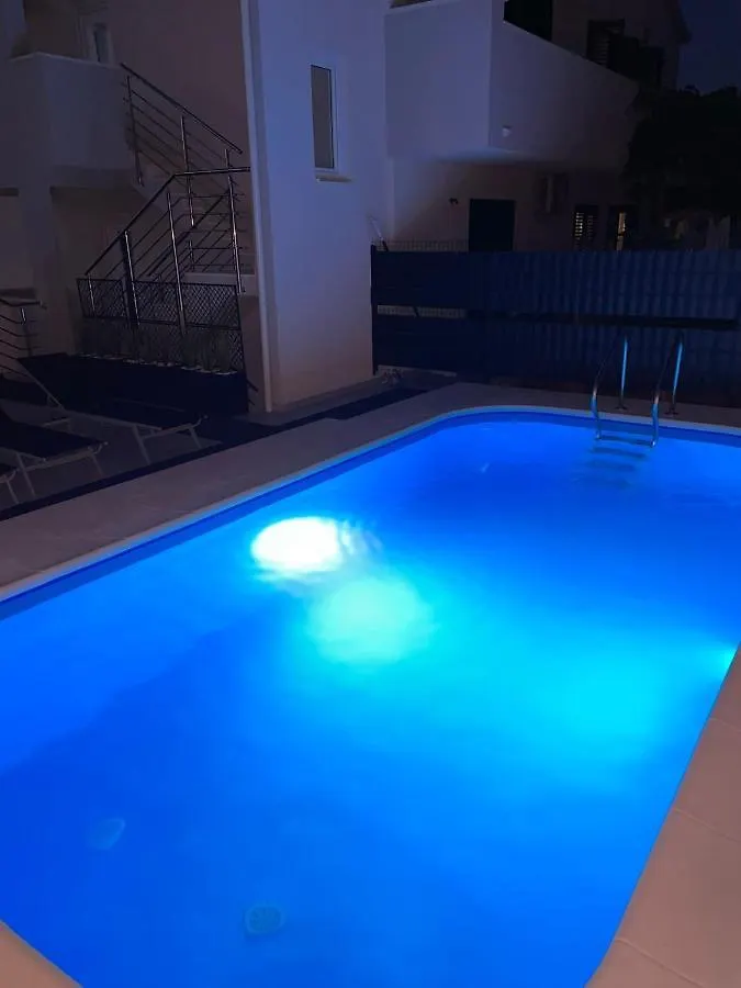 Villa Milena Sweet Apartment-With A Pool Trogir