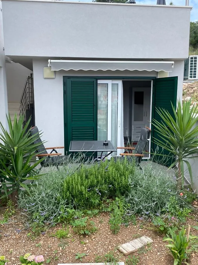 Villa Milena Sweet Apartment-With A Pool Trogir